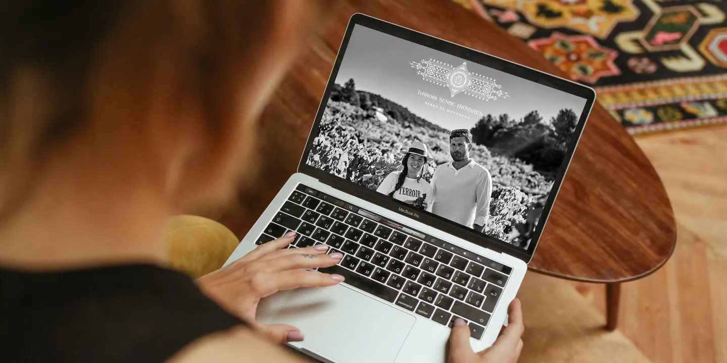 Terroir sense fronteres homepage macbook overhead